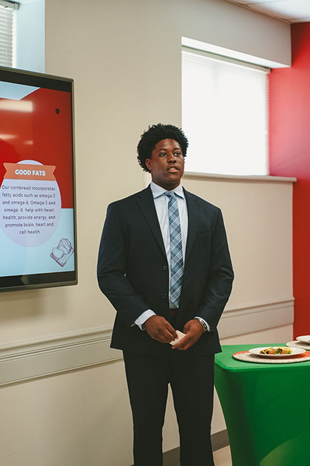 team pitches for the Booker’s Soul Food Starters product development competition