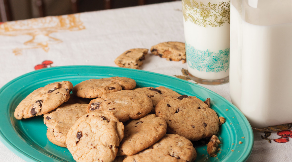 cookies and milk